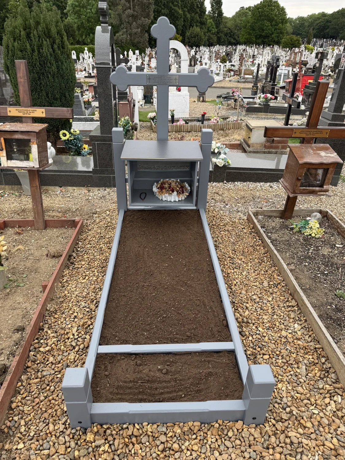 Grey Sandringham with soil