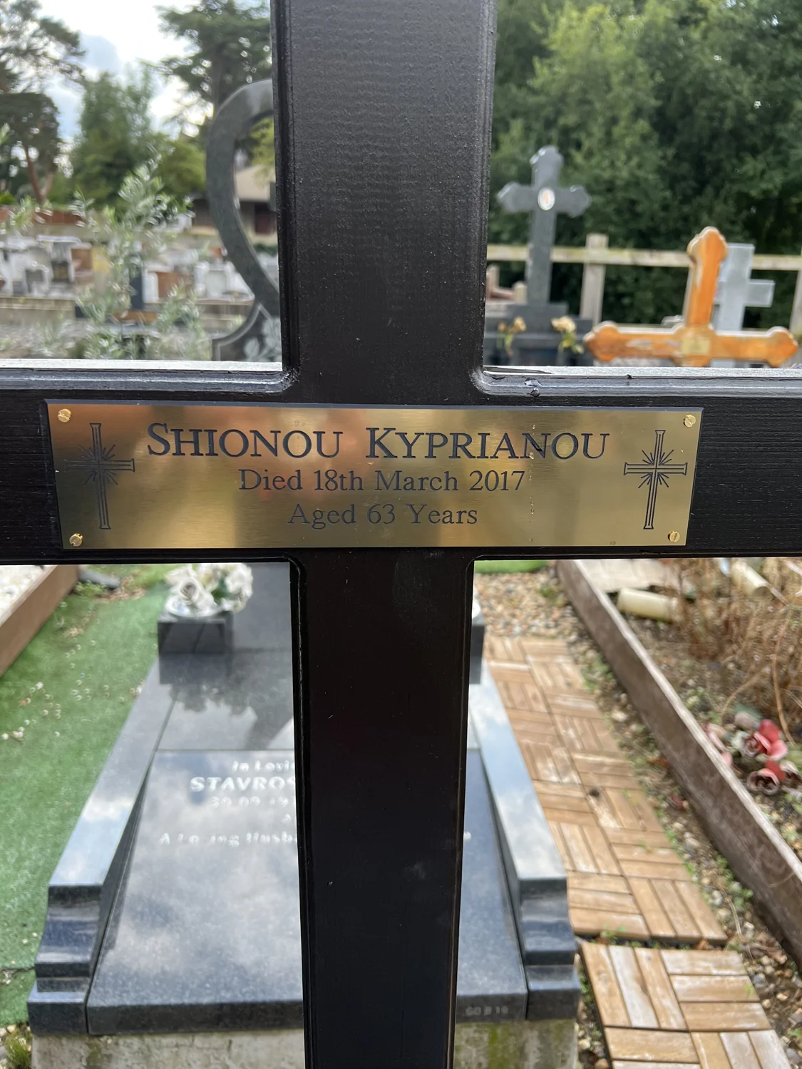 Memorial plaques by Wood Grave Memorials